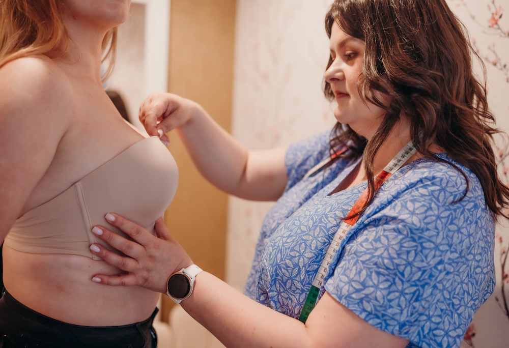 Różnice w rozmiarach biustonoszy różnych marek