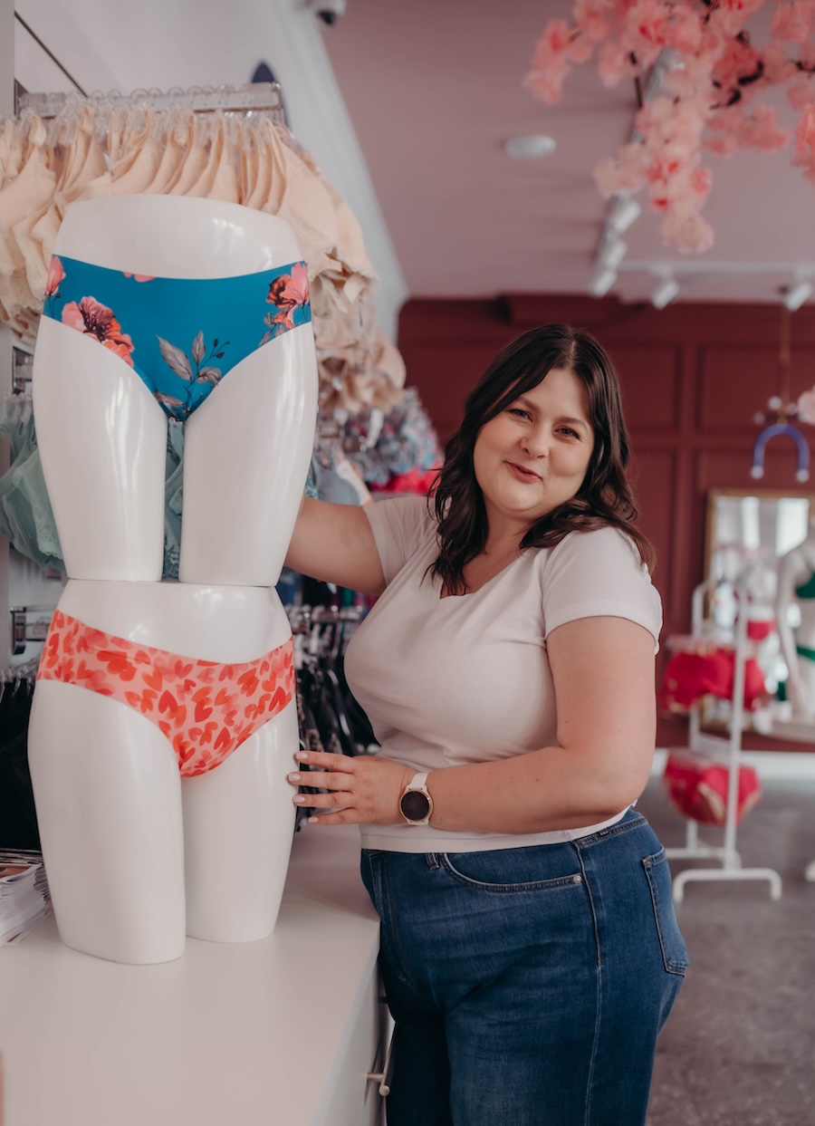 Różne marki biustonoszy w tym samym rozmiarze 75C